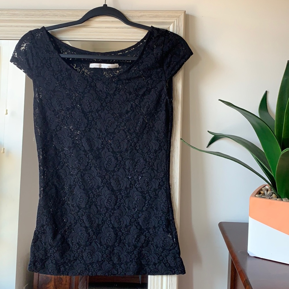 LC Lauren Conrad black lace short sleeve t-shirt top (small) ✨